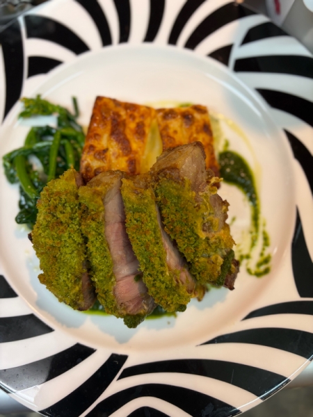 霧島ひなもりポーク肩ロースの香草パン粉焼き